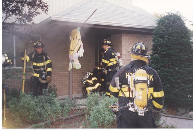 13-35 Waverly Ave 7-12-01